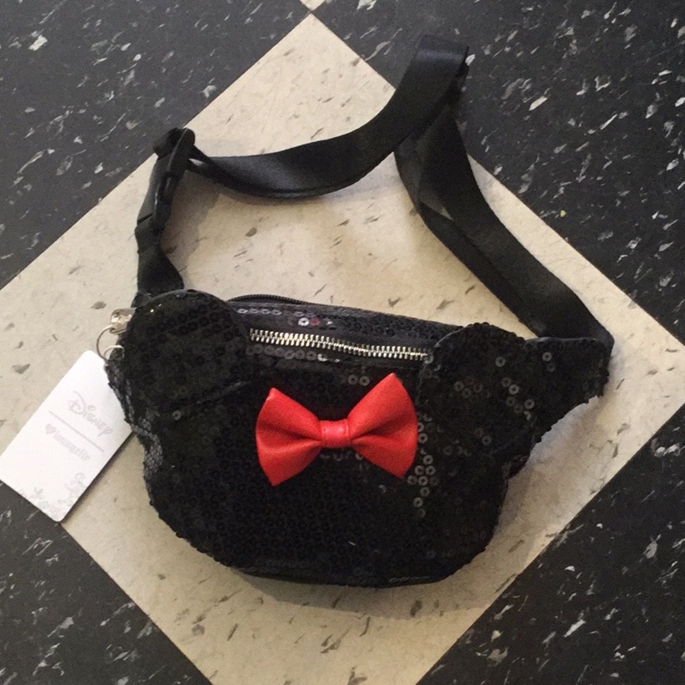 Loungefly Minnie Mouse Sequin Fanny Pack